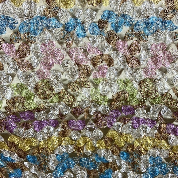 Vintage Boho Floral Embroidered Table decor - Picture 4 of 10